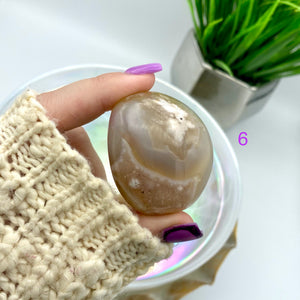 Flower Agate Palm Stones