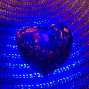 Yooperlite Heart - UV Reactive