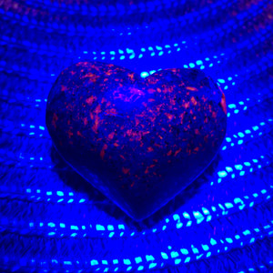 Yooperlite Heart - UV Reactive